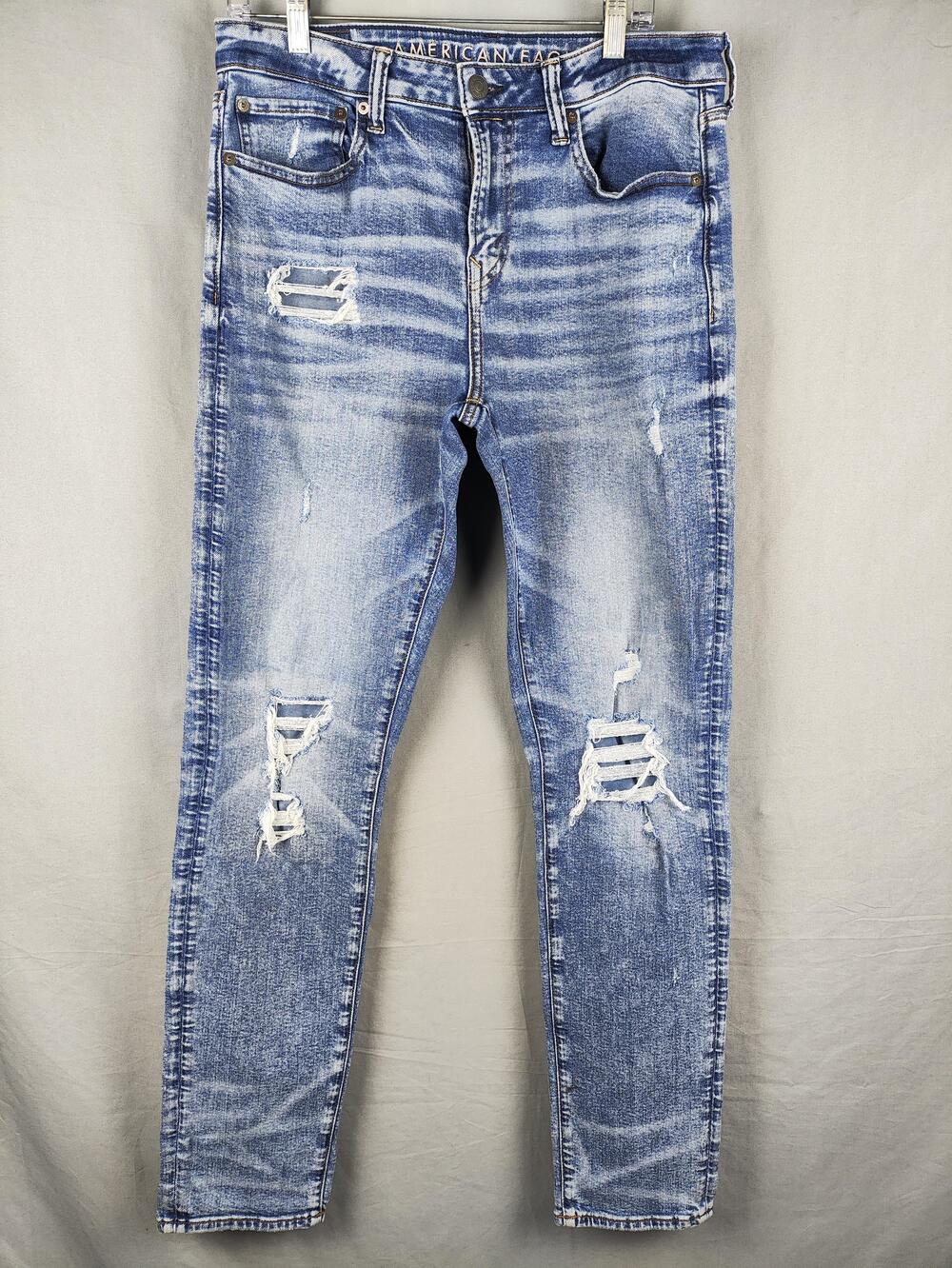American Eagle Jeans Mens 32x31 Light Wash Distressed Slim Tapered Denim Pants